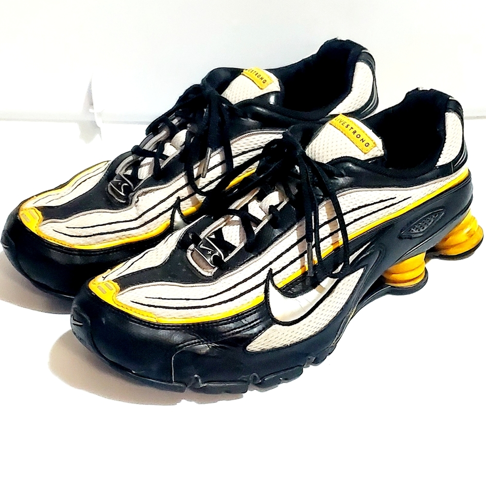 NIKE SHOX "LIVE STRONG" EDITION ATHLETIC SHOES. MENS Sz:10. GREAT CONDITION!